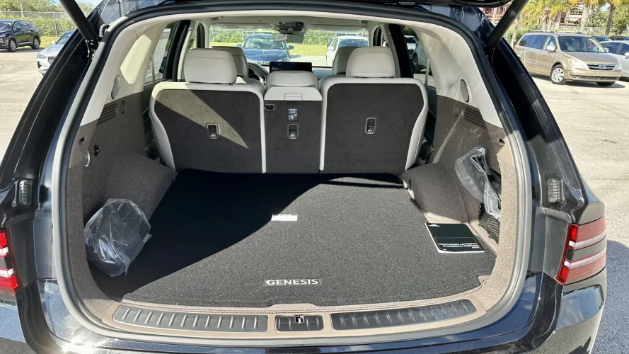2023 Genesis GV80 - interior trunk 2