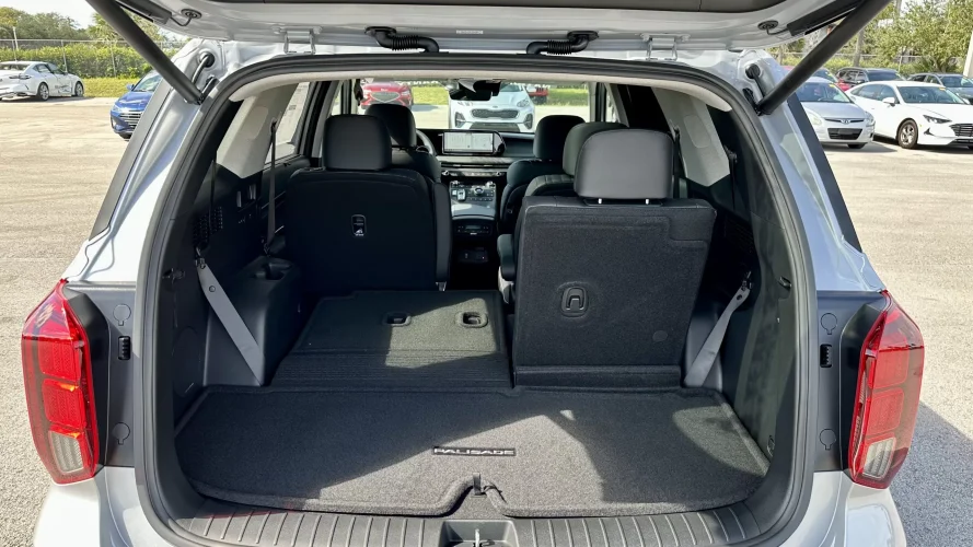 2023 Hyundai Palisade Limited - interior trunk