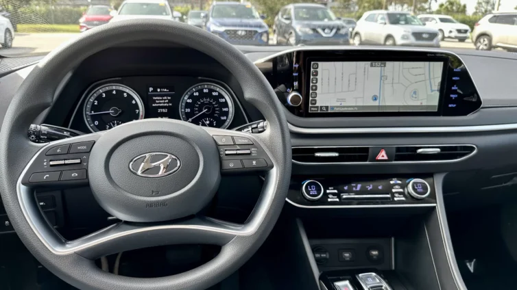 2023 Hyundai Sonata - interior panel