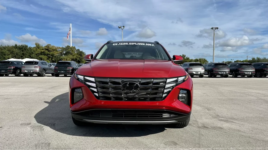 2023 Hyundai Tucson Red - front