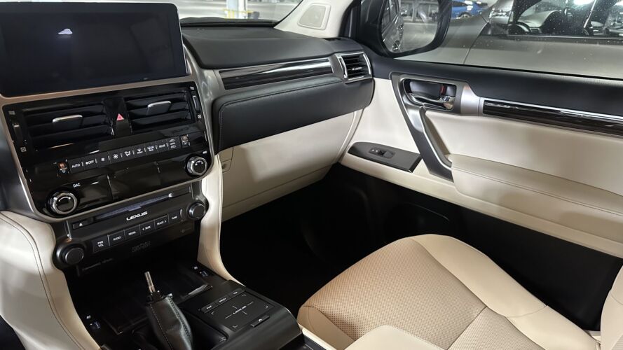 2023 Lexus GX 460 - interior beige passenger seat