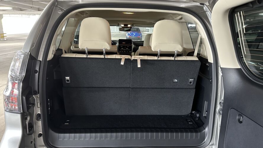 2023 Lexus GX 460 - interior trunk