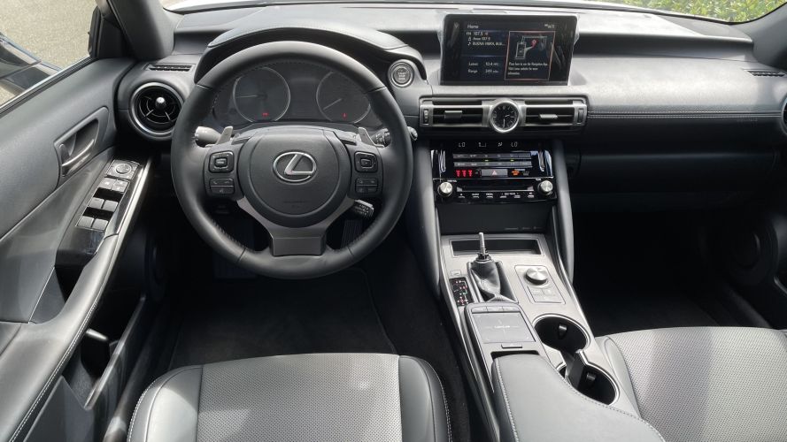 2023 Lexus IS 300 - interior balck