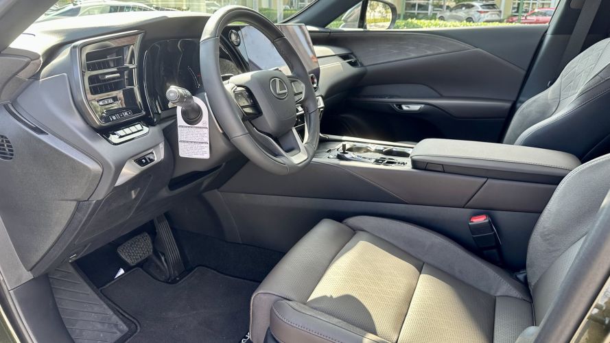 2023 Lexus RX Luxury - Green - interior driver