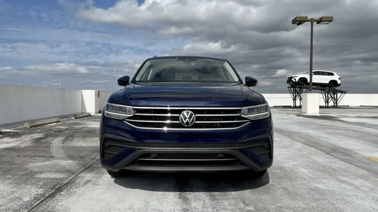 2023 VW Tiguan SE - Dark Blue - front