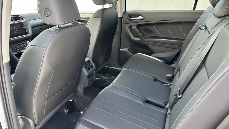 2023 VW Tiguan SE R-Line - interior 2nd row black leather