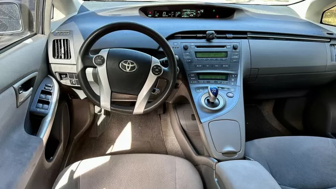 2010 Toyota Prius Hybrid 6-min